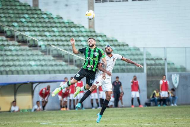 亚历山大绝杀雷霆险胜尼克斯 国王送爵士9连败