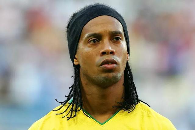 跟队记者：拜仁不太可能与萨内续约 冬窗也不引援